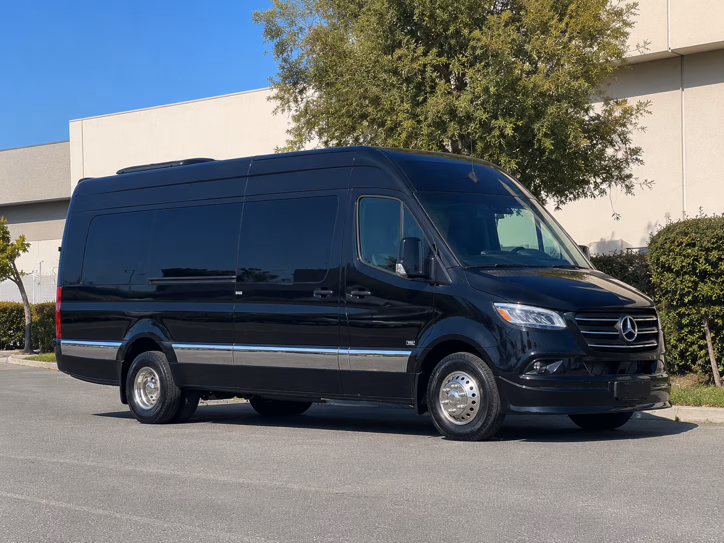 ontario 20 passenger sprinter van